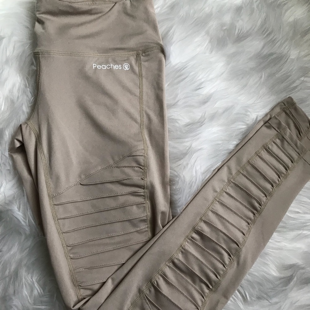 Peaches sportswear leggings